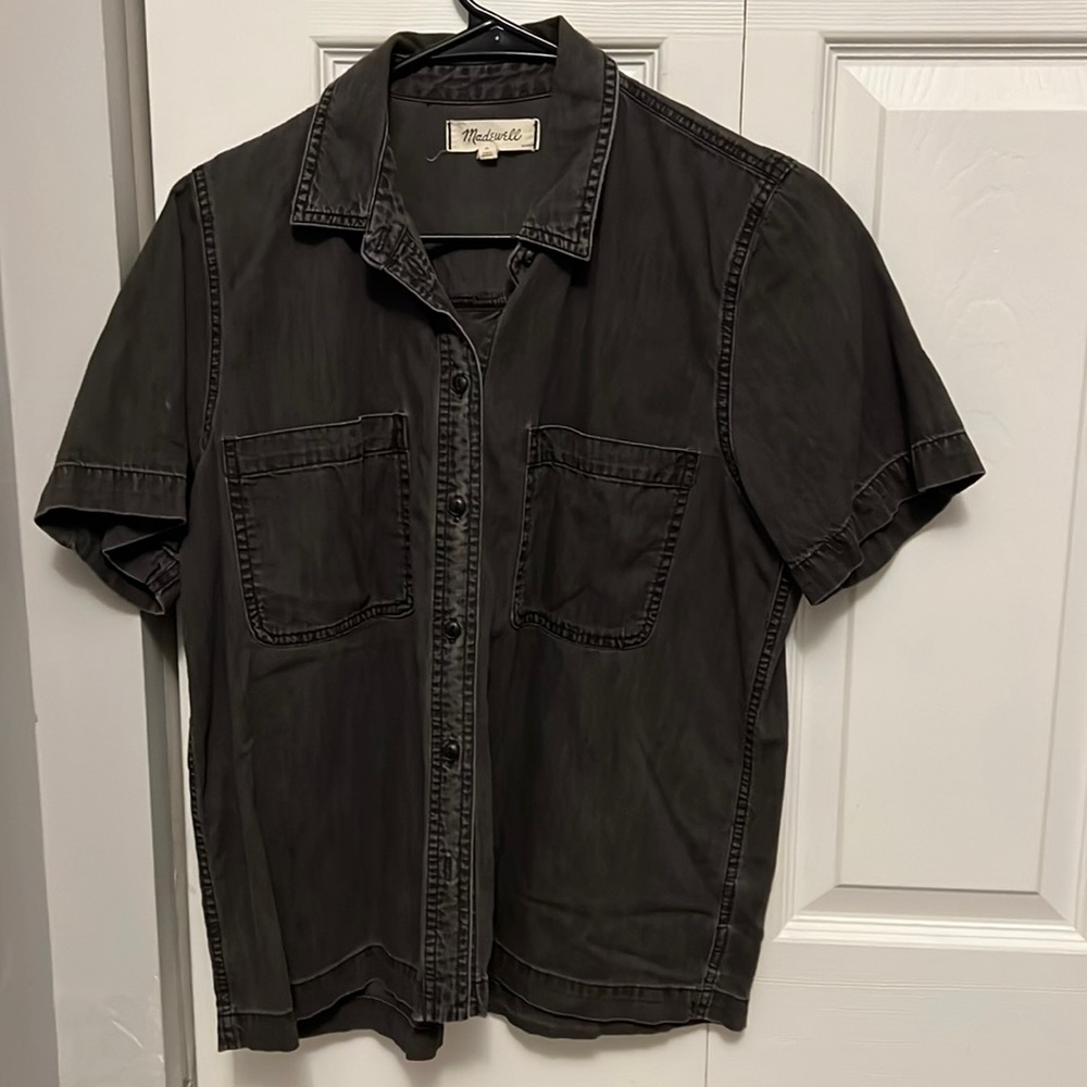 Madewell short sleeve button up top. “Denim” material. Medium, only worn once.